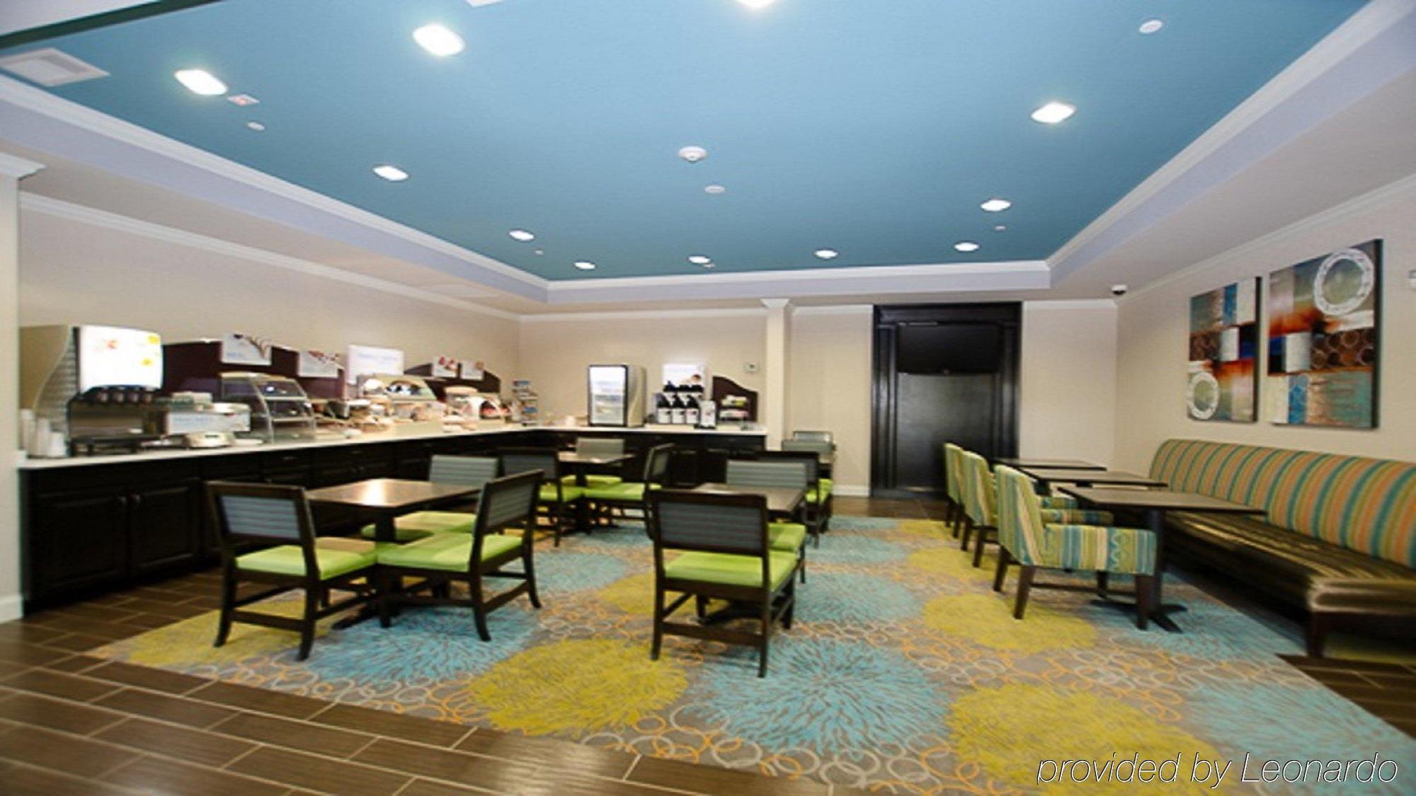 Hotel Holiday Express & I-85 By Ihg 2*