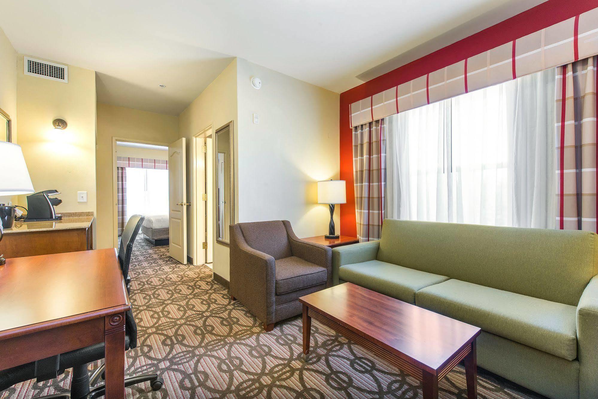 Express & I-85 By Ihg LaGrange